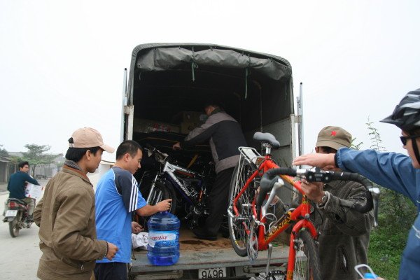 1776855330_immersive cycling experience Vietnam.jpg